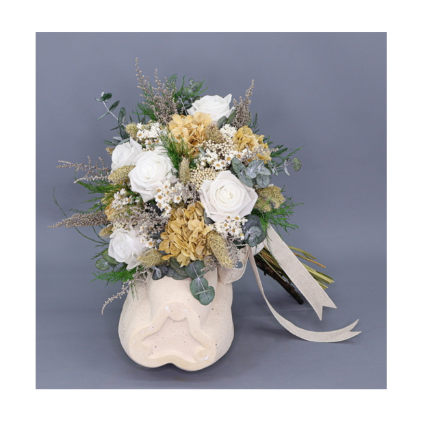 Floristería La Roseta en Mutxamel con ramos de flores frescas, arreglos florales personalizados y decoración para bodas y eventos especiales.